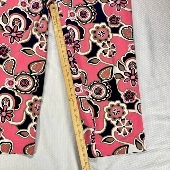 Madison Capri Pants Womens 10 Pink Black Floral Cotton Mid Rise Straight Leg - Picture 10 of 10